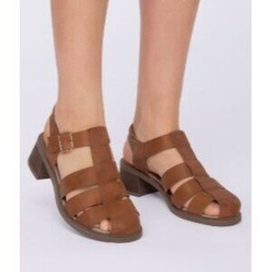 Dr. Scholl’s 10 Women’s Brown Strappy Slip On Sandals Brown